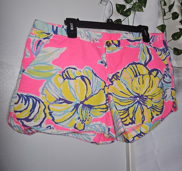 Lilly Pulitzer Pink Floral Women's Shorts - Picture 1 of 8